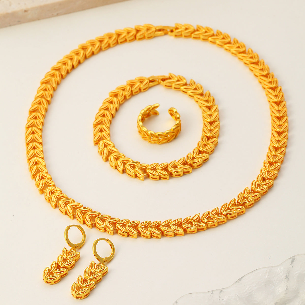 5pcs Retro Elegant 18k Gold Maple Leaf Women's Jewelry Set, Temperament Bridal Jewelry